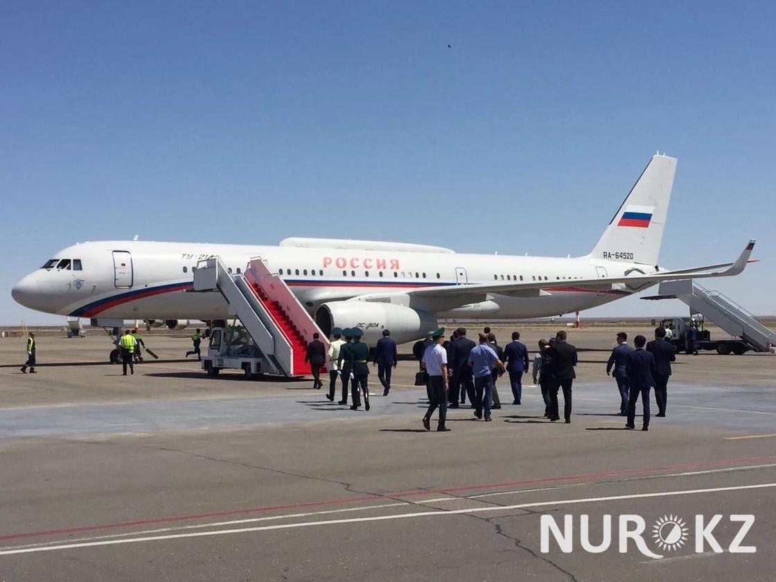 Путин прилетел в Актау (фото, видео)