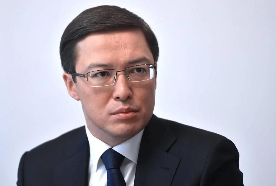 Запрет криптовалюты: Акишев предложил равняться на Армению Запрет криптовалюты: Акишев предложил равняться на Армению