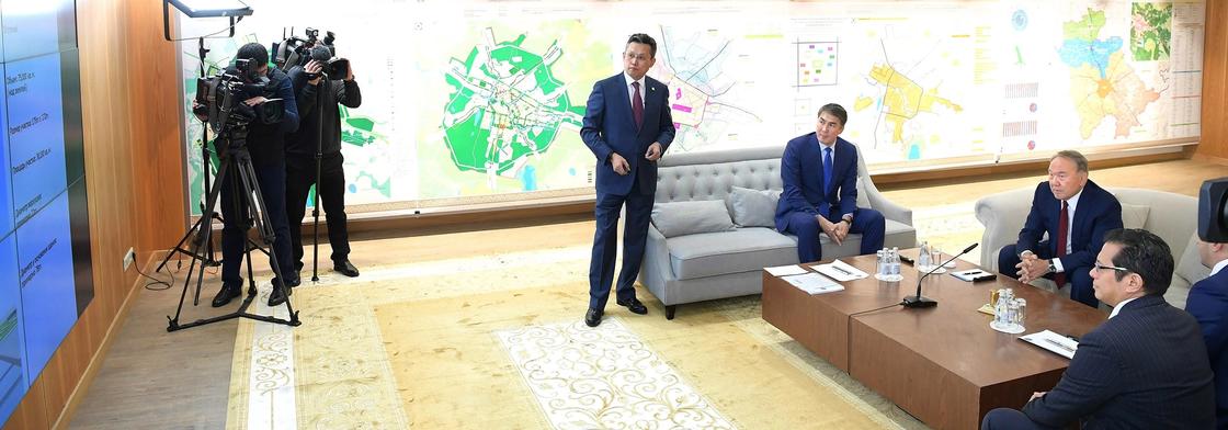 Назарбаев ознакомился с планами застройки Астаны (фото)