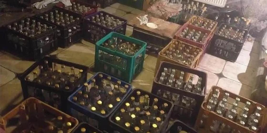 Подпольный цех по производству алкоголя накрыли в Караганде