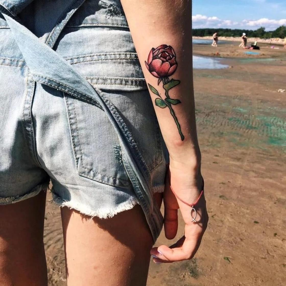 Татуировка на руке для девушек и парней: идеи