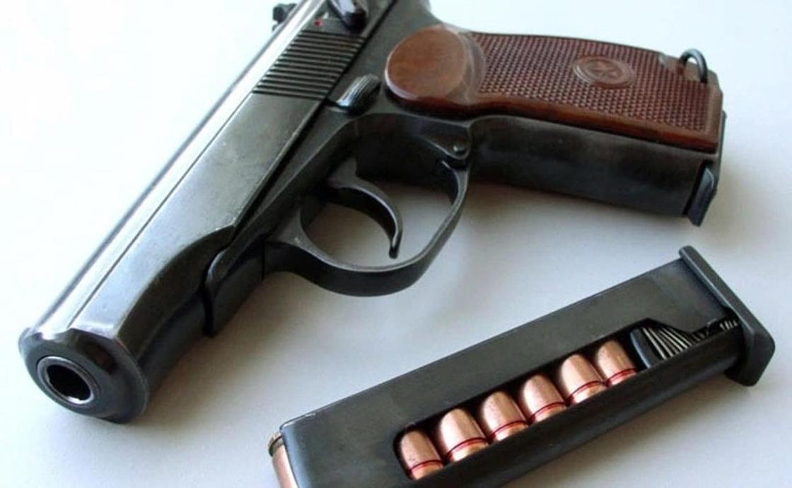 Искал деньги на свадьбу: полицейский убил автовладельца из табельного оружия в Караганде
