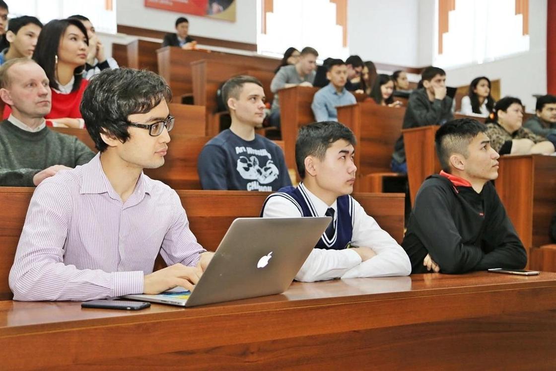 Стоимость обучения в ВУЗах может измениться в Казахстане