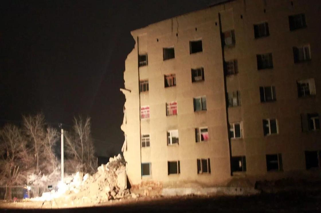 Стали известны подробности обрушения дома в Кызылорде (фото)