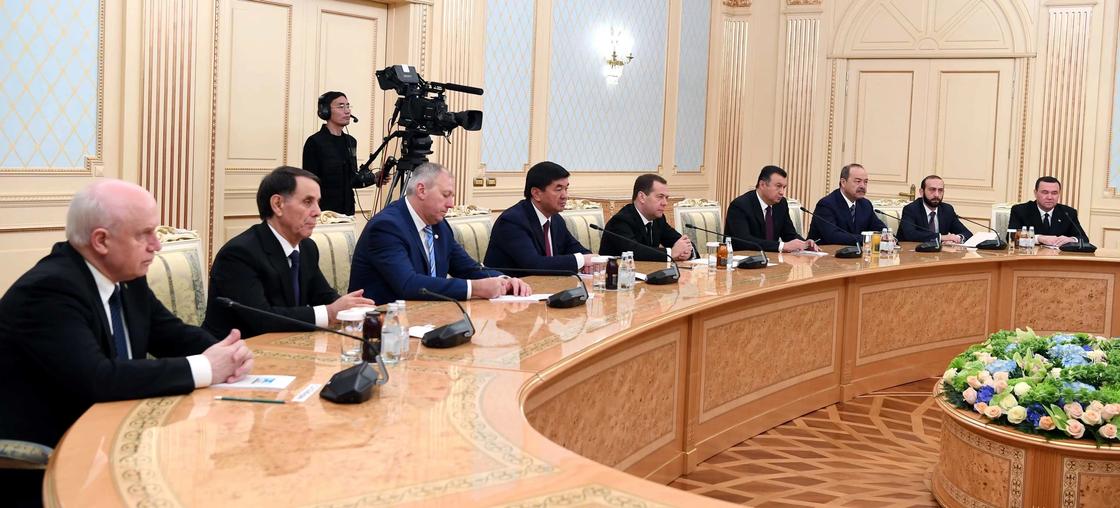 Назарбаев выступил на Совете премьер-министров стран СНГ (фото)
