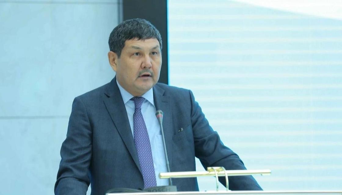 Экс-секретарю МИД Казахстана продлили арест