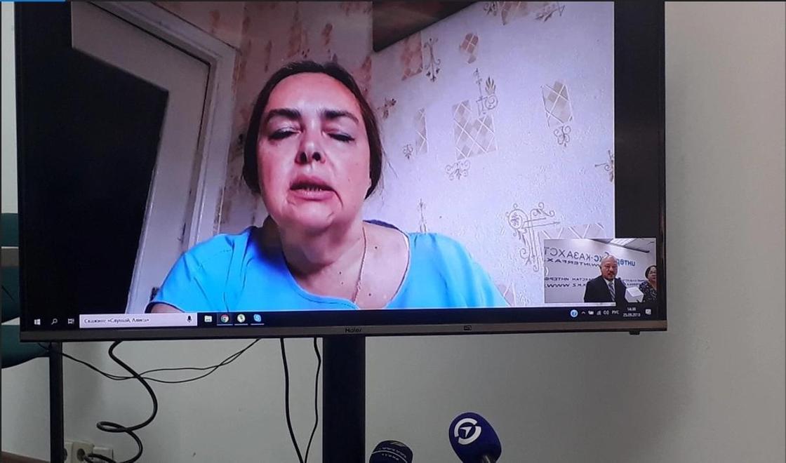Журналист из Украины Ольга Курносова выступила на пресс-конференции по Skype. Фото NUR.KZ