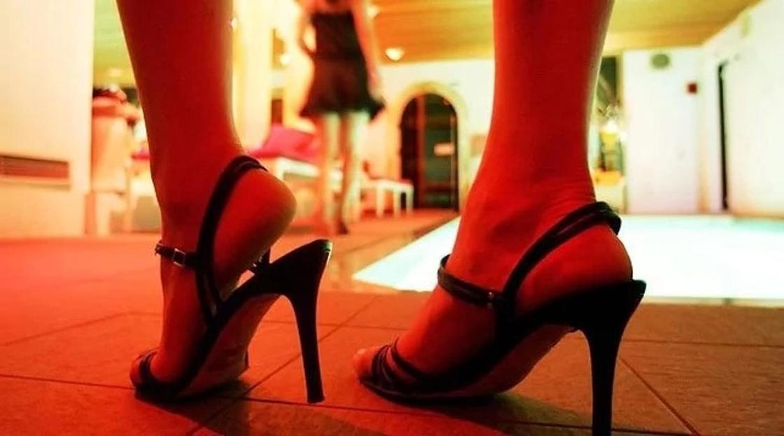 08.04 Бывшая проститутка из Алматинской области рассказала, как ее "снял" брат