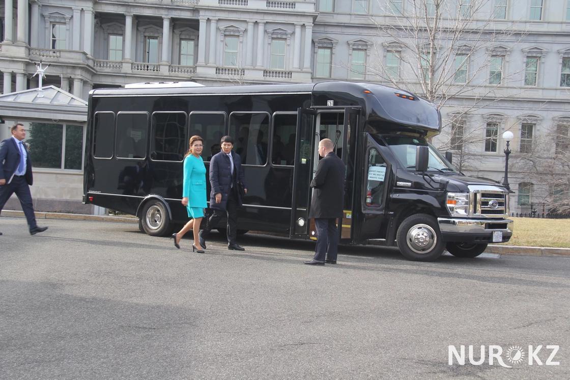 Кто сопровождал Назарбаева в Белом доме (фото)