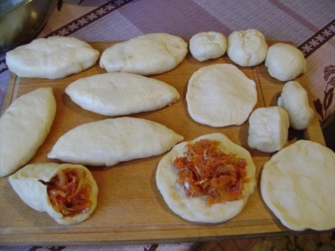 Пирожки с капустой в духовке: рецепт Пирожки с капустой в духовке: рецепт