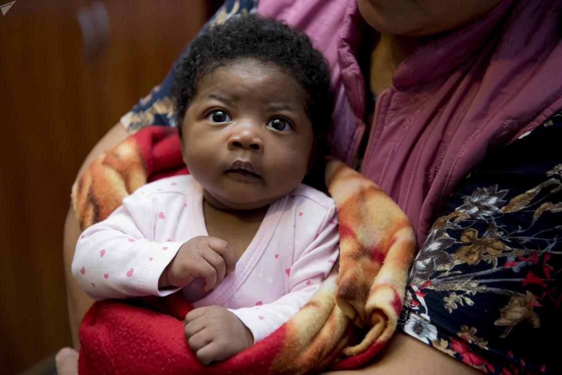 Афро-казахский ребенок: жительница Конго родила от казаха после ЭКСПО в Астане