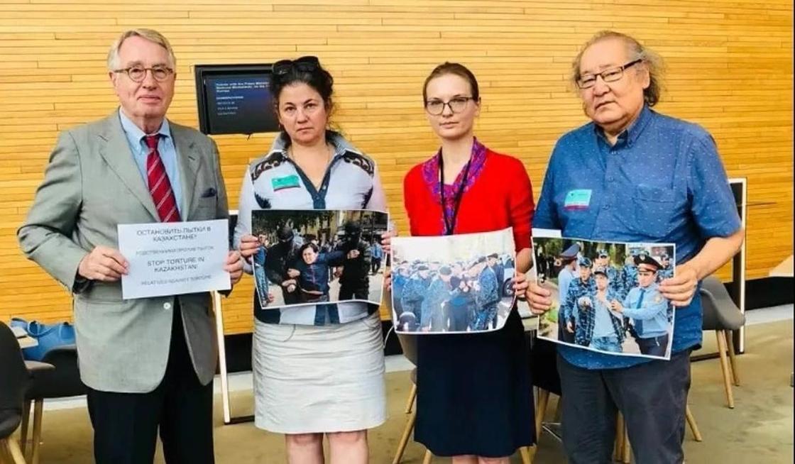 Елена Семенова в Европарламенте вместе с подчиненными Мухтара Аблязова Людмилой Козловской и Булатом Атабаевым. Фото Facebook Елена Семенова в Европарламенте вместе с подчиненными Мухтара Аблязова Людмилой Козловской и Булатом Атабаевым. Фото Facebook