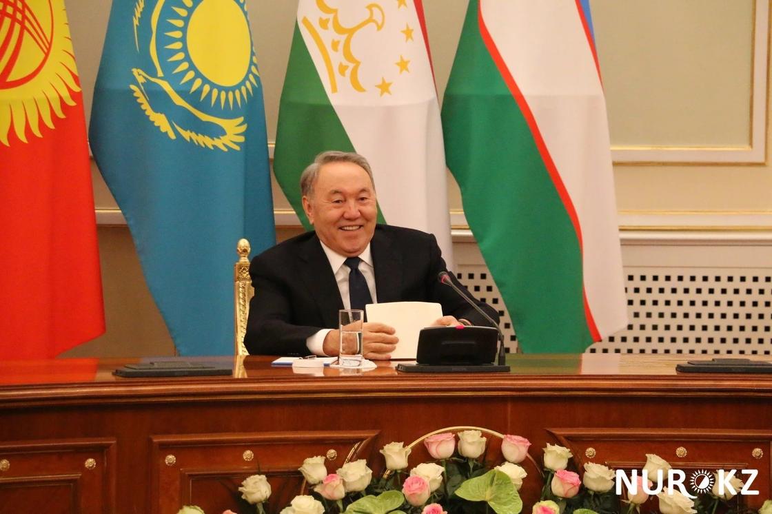 «Дома поговорим»: Назарбаев пошутил на брифинге с журналистами