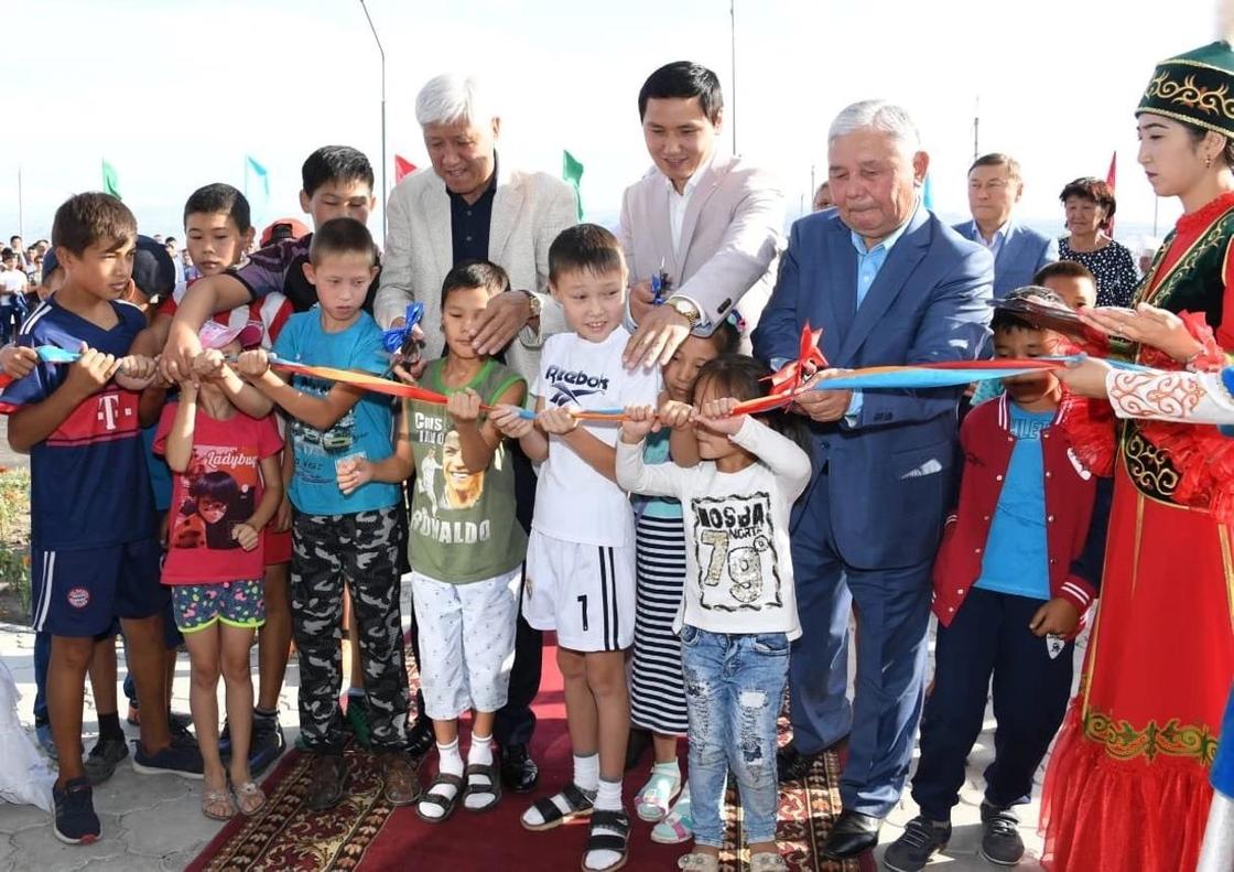 Универсальный физкультурно-оздоровительный комплекс открыли в Алматинской области