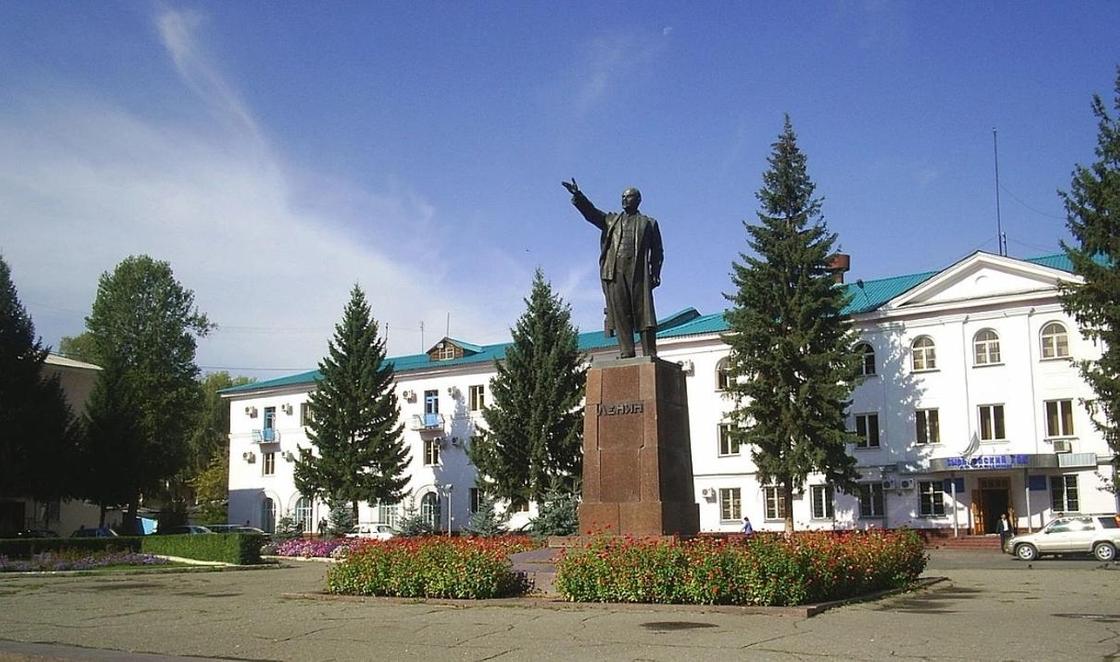 Зыряновск, жители которого против названия Алтай выглядит как музей СССР (фото)