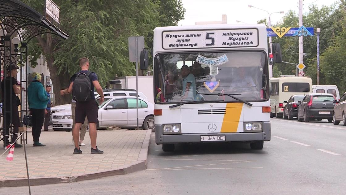 В общественном транспорте Уральска внедрили электронное билетирование