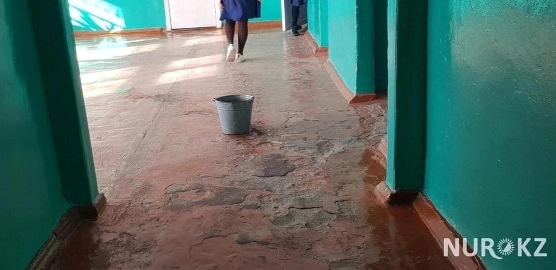 В школе, где учился отец Димаша, обваливаются стены и проваливаются полы