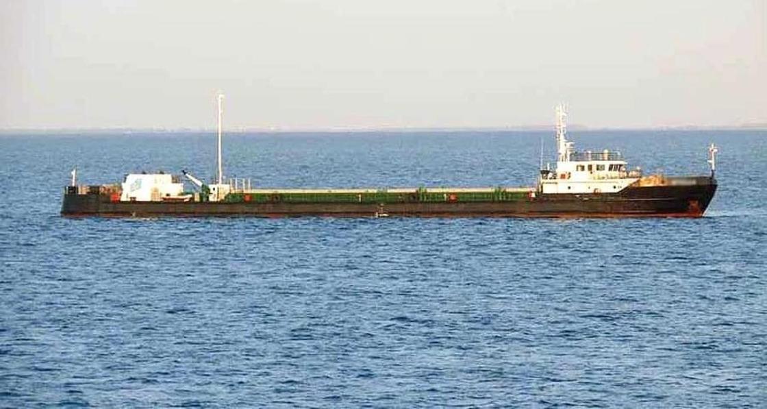Три человека скончались от отравления на корабле в Каспийском море