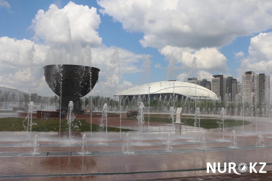 Назарбаев запустил самый большой в Казахстане фонтан (фото, видео)