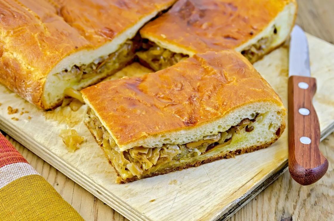 Пирог с капустой и яйцами на сметане Пирог с капустой и яйцами на сметане