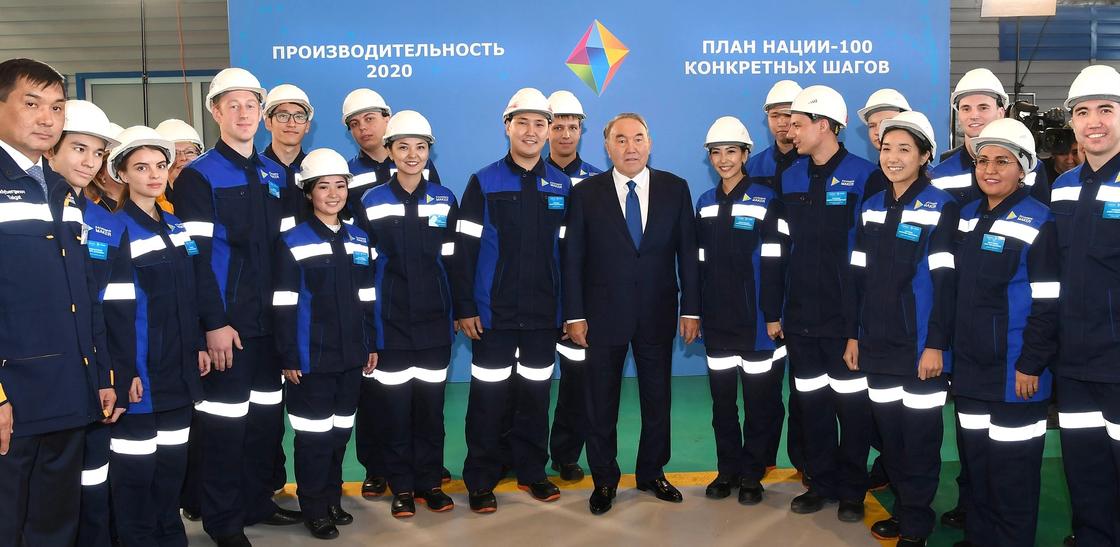 Назарбаев побывал на новом заводе в Караганде (фото)