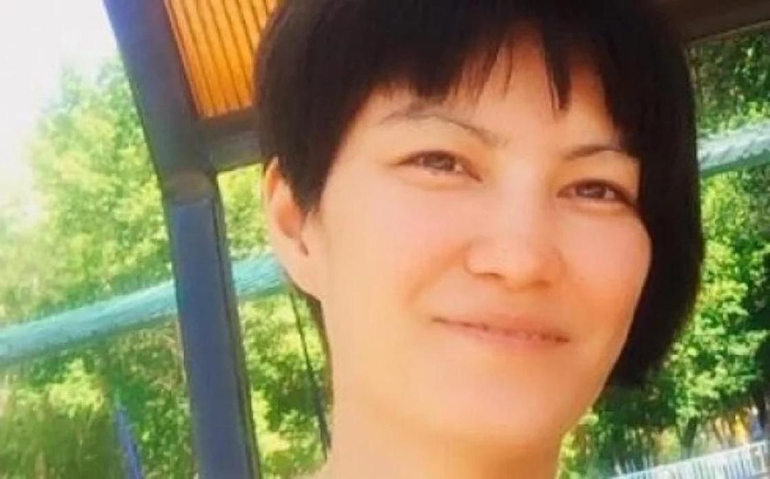 Пропавшую в Караганде молодую женщину нашли сидящей на остановке