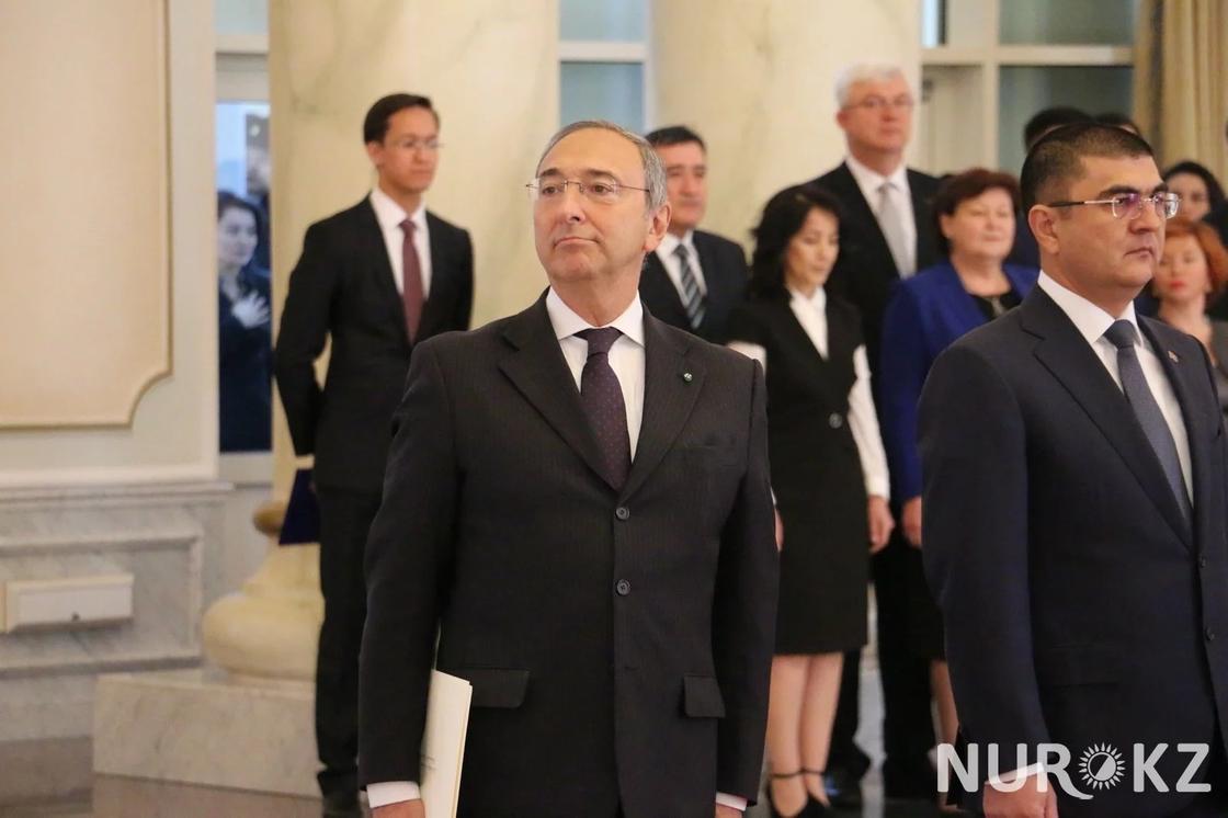 Посол Италии оказался самым счастливым на встрече с Назарбаевым (фото)