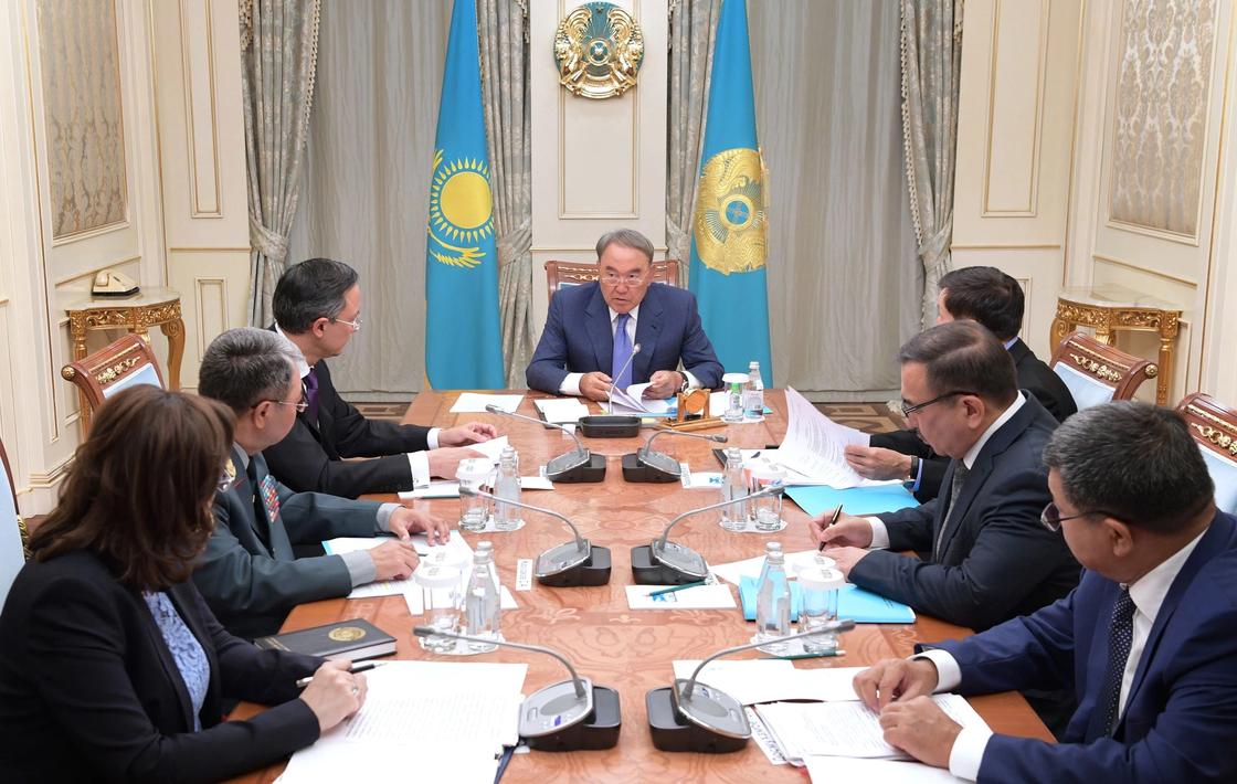 Назарбаев провел совещание с Джаксыбековым, Абдрахмановым и Онжановым