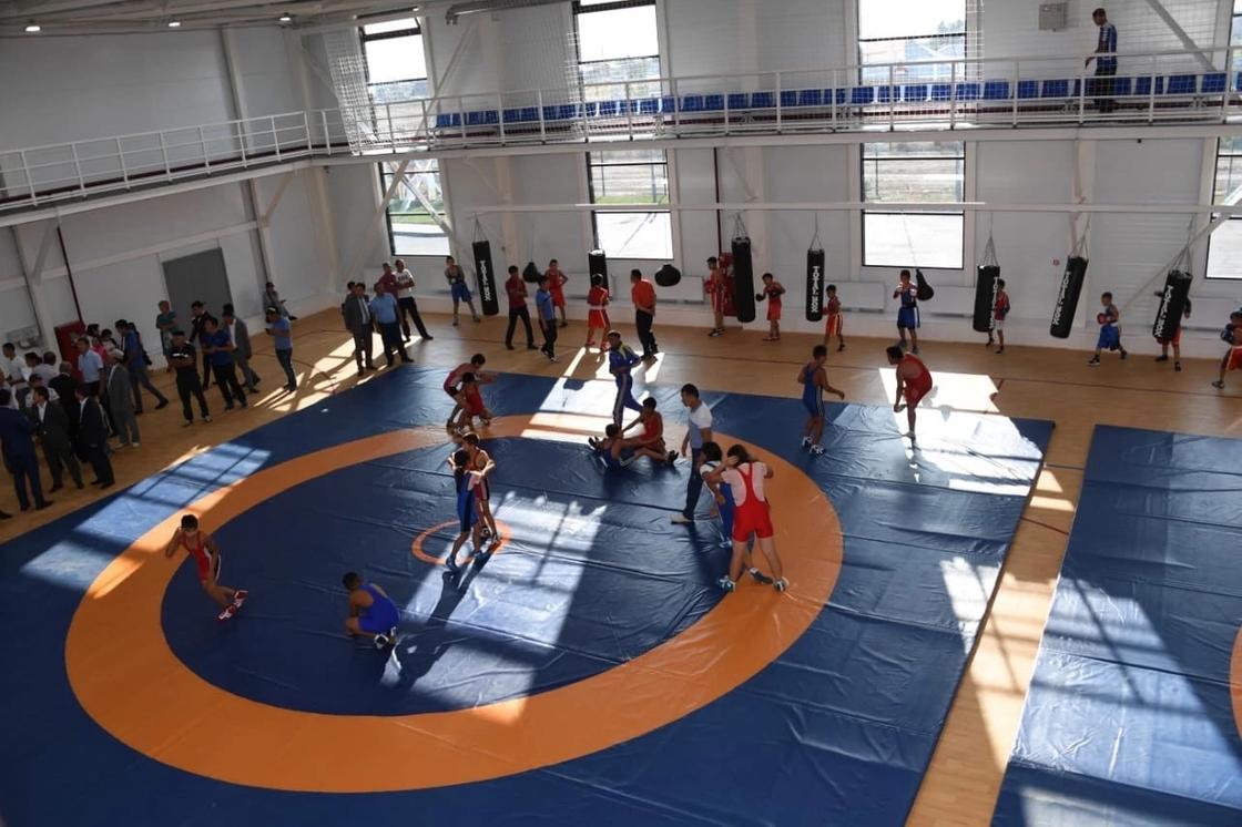 Универсальный физкультурно-оздоровительный комплекс открыли в Алматинской области