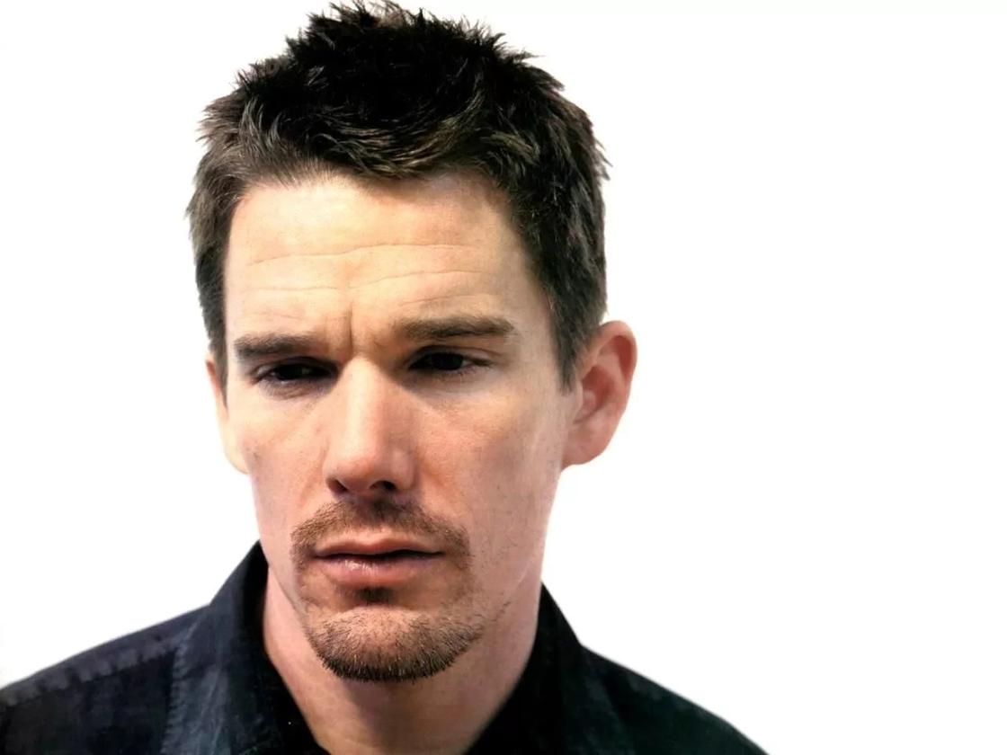 Ethan Hawke Tried A Ouija Board Believed He Was James Dean