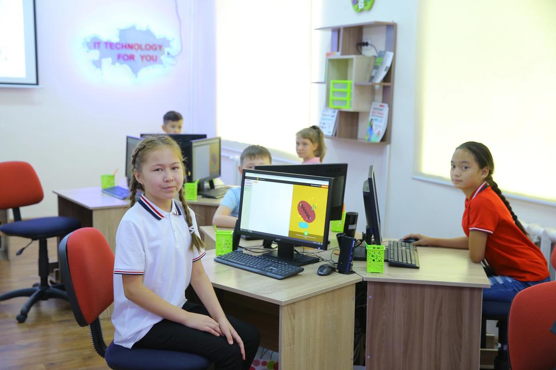 В бывшем заброшенном общежитии Жезказгана открыли центр знаний