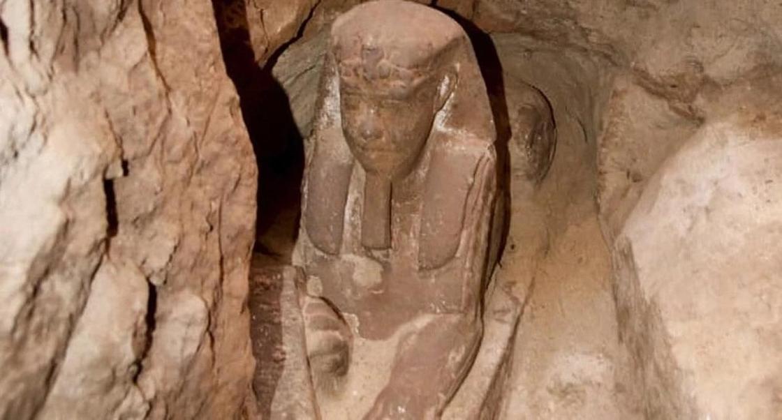 2000-летнего сфинкса обнаружили возле храма в Египте