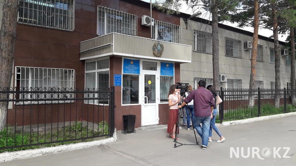 Зарезал маму и отчима: подростка обвиняют в жесткой расправе над родителями в Павлодаре