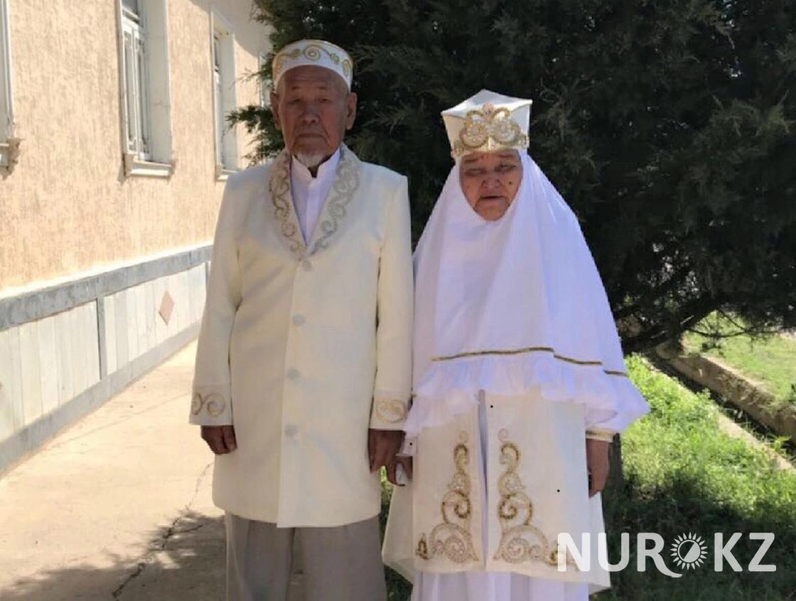 12.08 60 лет вместе: Семейная пара из Шымкента отметила бриллиантовую свадьбу