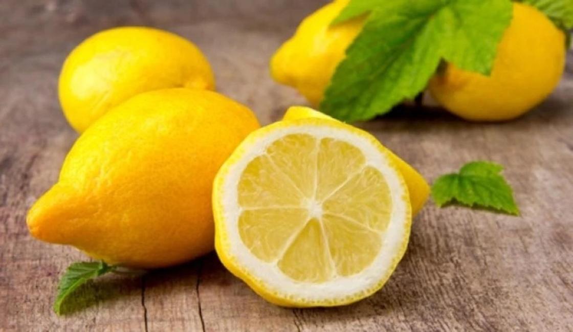 Вода с лимоном: польза и вред для здоровья