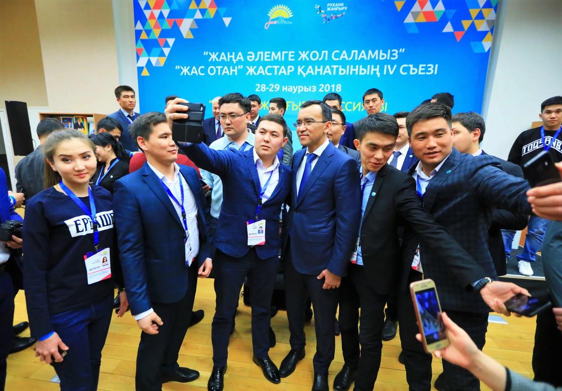 Маулен Ашимбаев: Съезд «Жас Отан» в новом формате – это символ модернизации всей партии