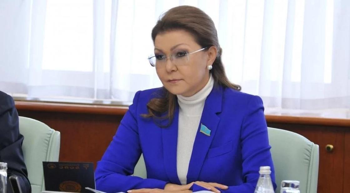 «Может реку переименовать»: Назарбаева раскритиковала чиновников из-за подтоплений «Может реку переименовать»: Назарбаева раскритиковала чиновников из-за подтоплений