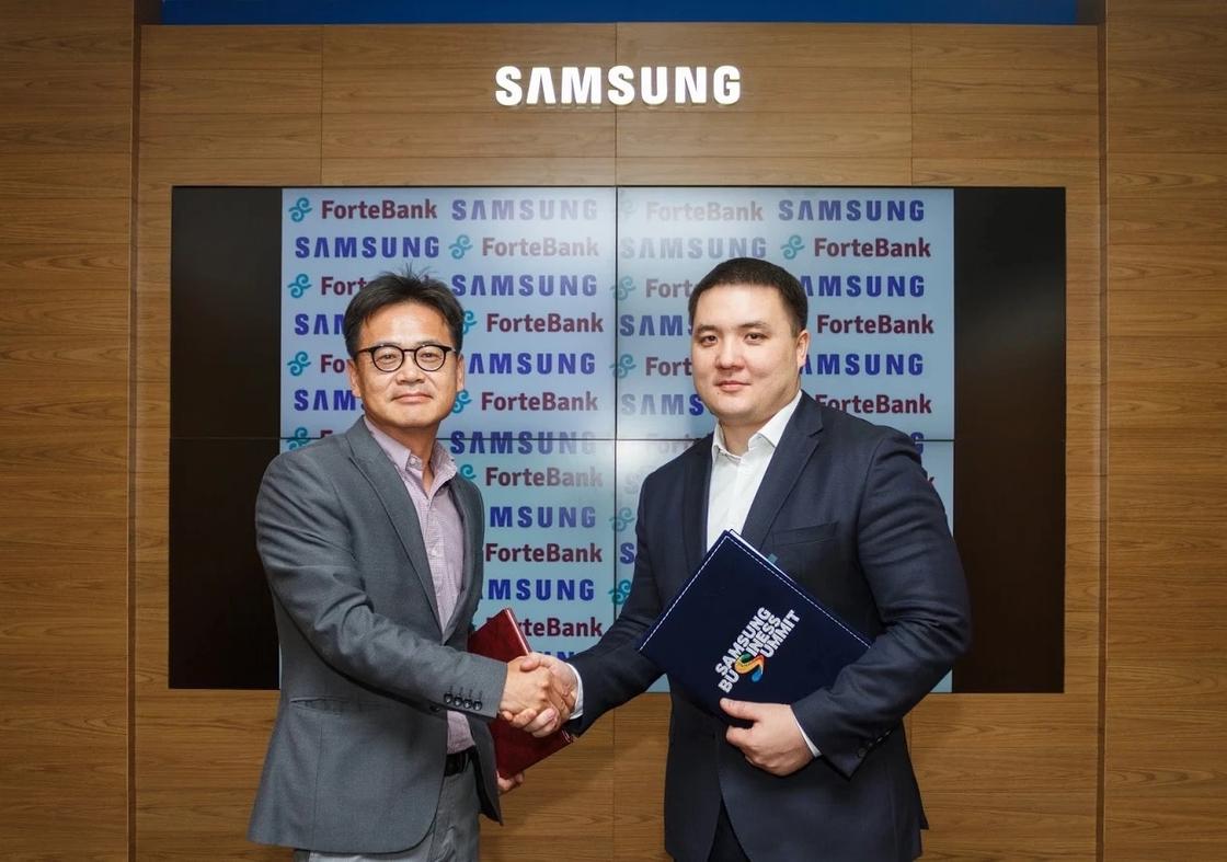 Samsung и ForteBank дарят смартфоны заемщикам