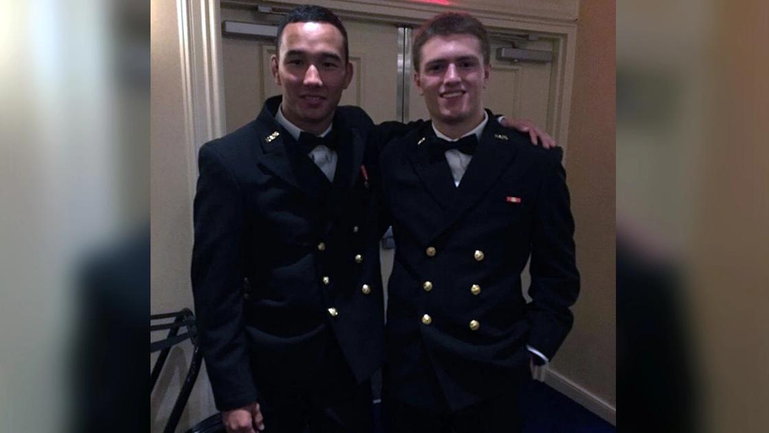 Аслан Килич с товарищем в военно-морской академии. Фото читательницы NUR.KZ