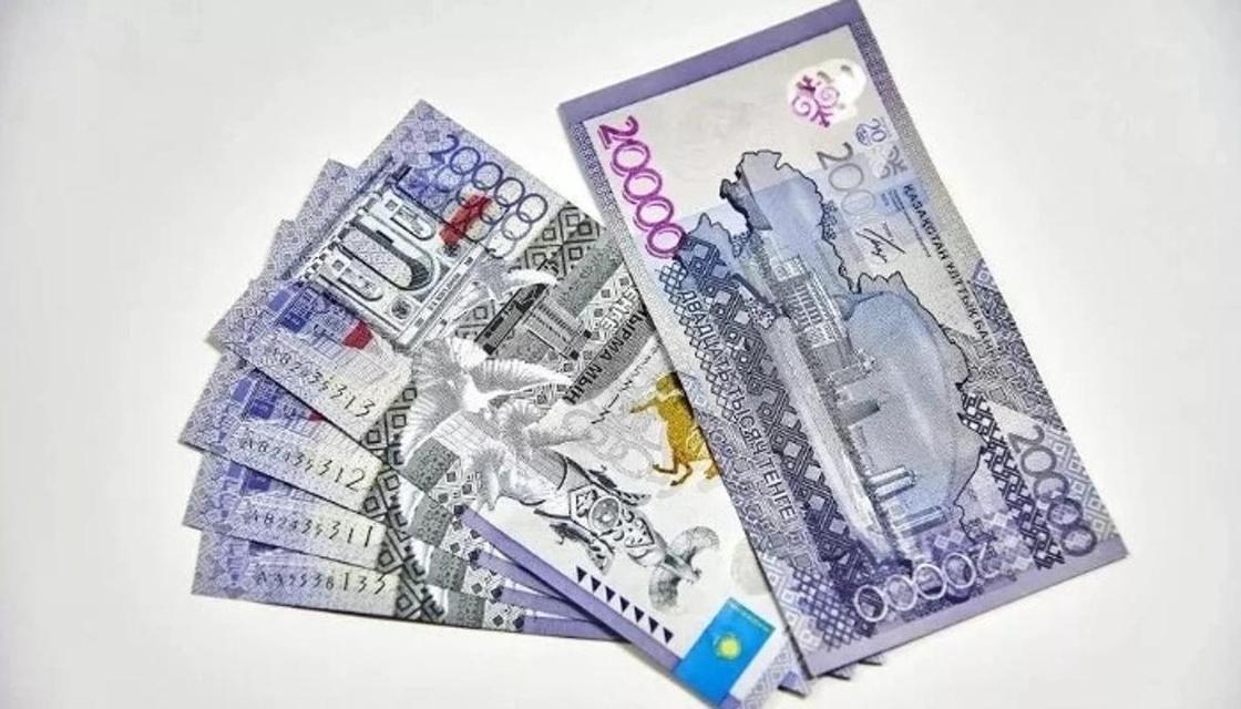 Мужчина расплачивался за покупки сувенирными деньгами в Жезказгане