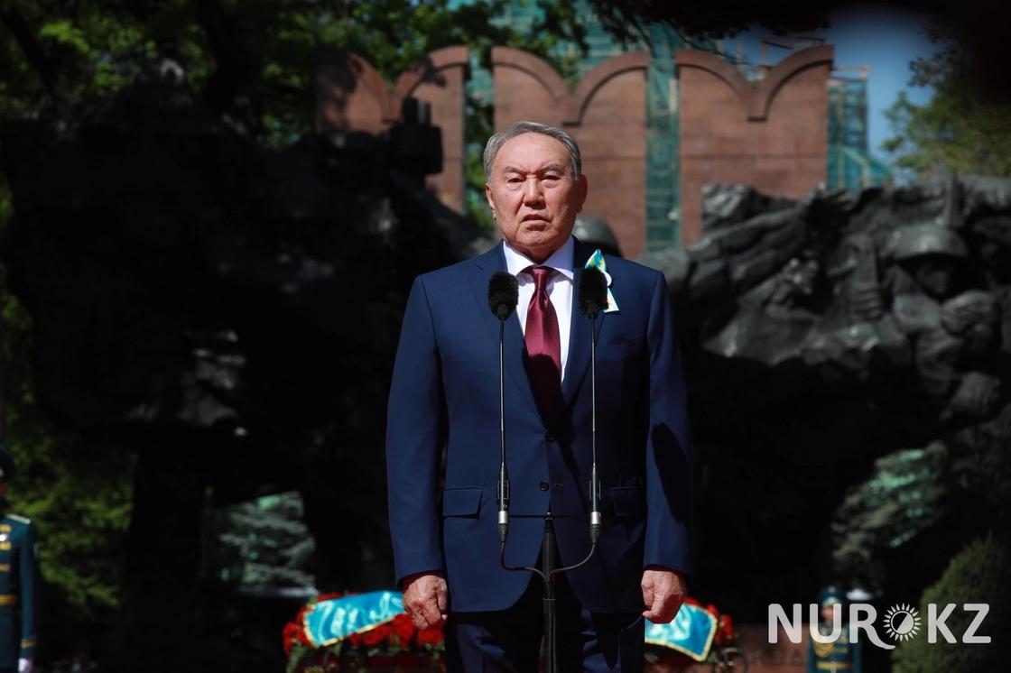 В каждой семье остается кровавый след: Назарбаев поздравил с Днем Победы (фото)