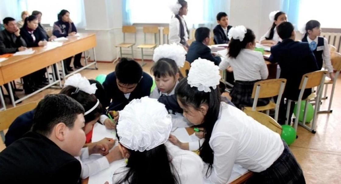 Когда начнутся осенние каникулы у казахстанских школьников