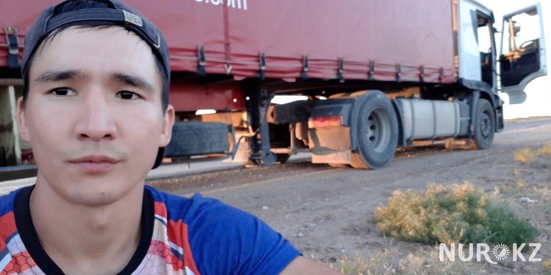 Казахстанец бросил престижную работу и отправился в путешествие автостопом