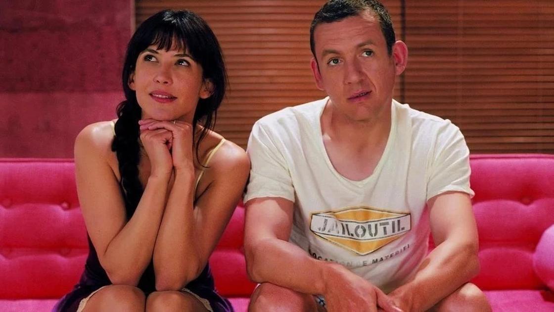 Софи Марсо в фильме "По ту сторону кровати" Софи Марсо в фильме "По ту сторону кровати"