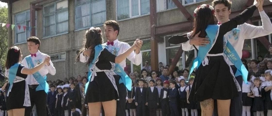 Названа единая дата выпускных в школах Казахстана