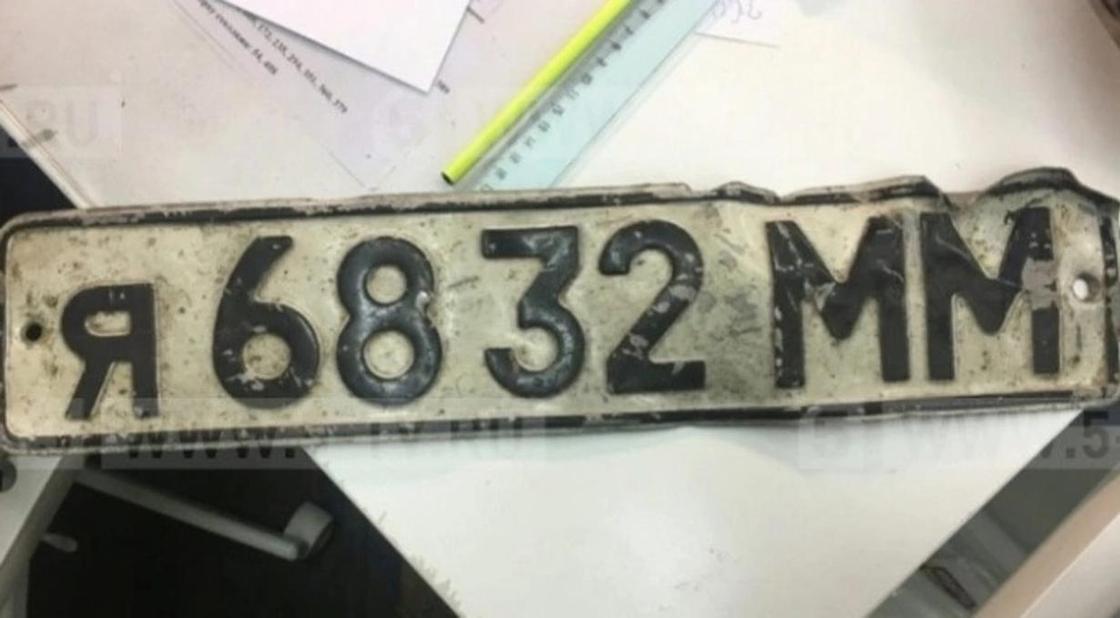 Номерной знак "Москвича", на котором разбился Виктор Цой, нашли при разборе хлама