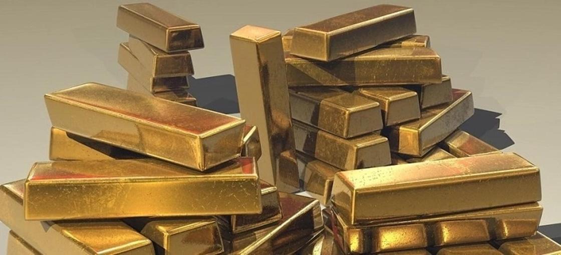 Казахстан продолжает скупать золото: страна в списке лидеров покупателей