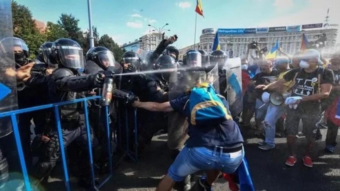 Масштабные протесты в Румынии: счет пострадавших идет на сотни
