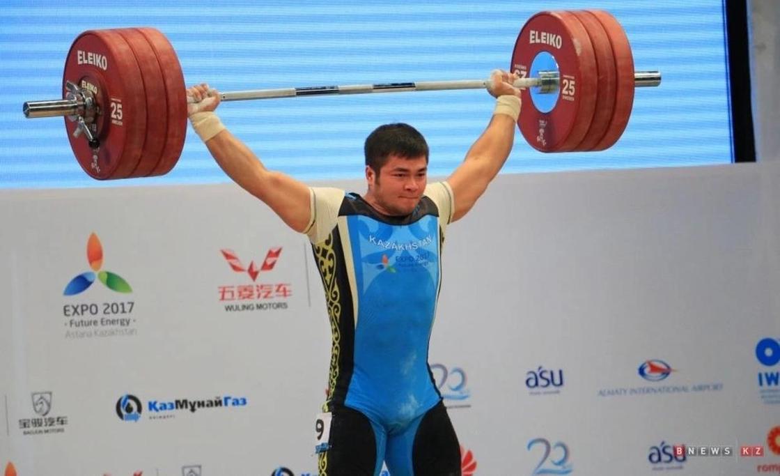 Скандально казахстанского тяжелоатлета дисквалифицировали за допинг на 8 лет