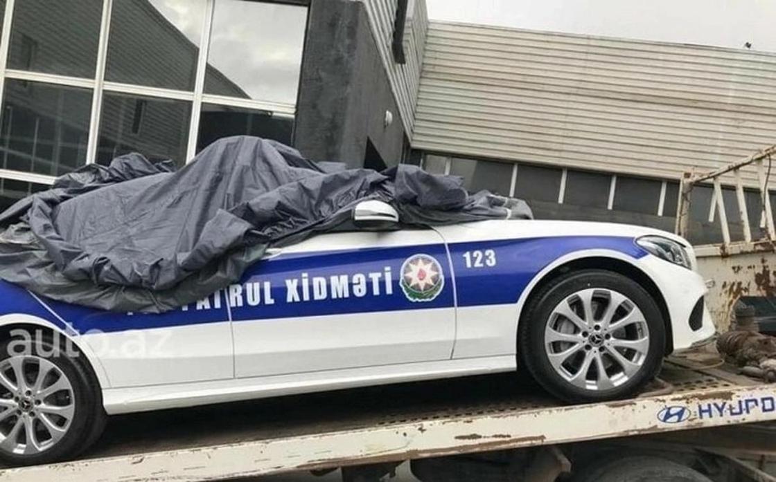 Полицию Азербайджана пересадят на новенькие Mercedes AMG